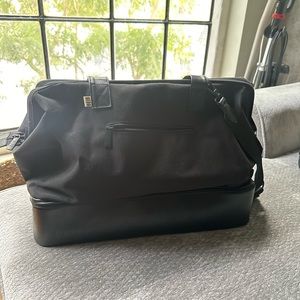 Like new Beis large weekender bag